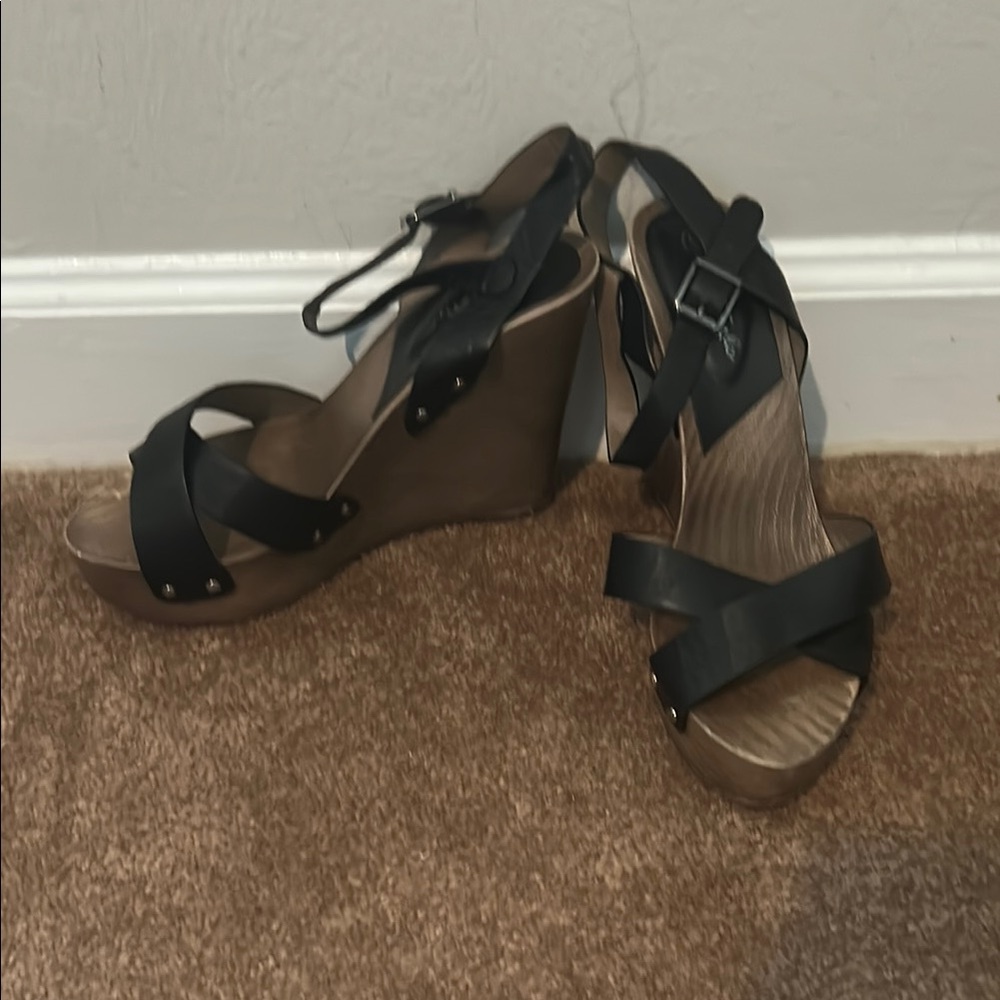 Stylish Black and Brown Wedge Sandals